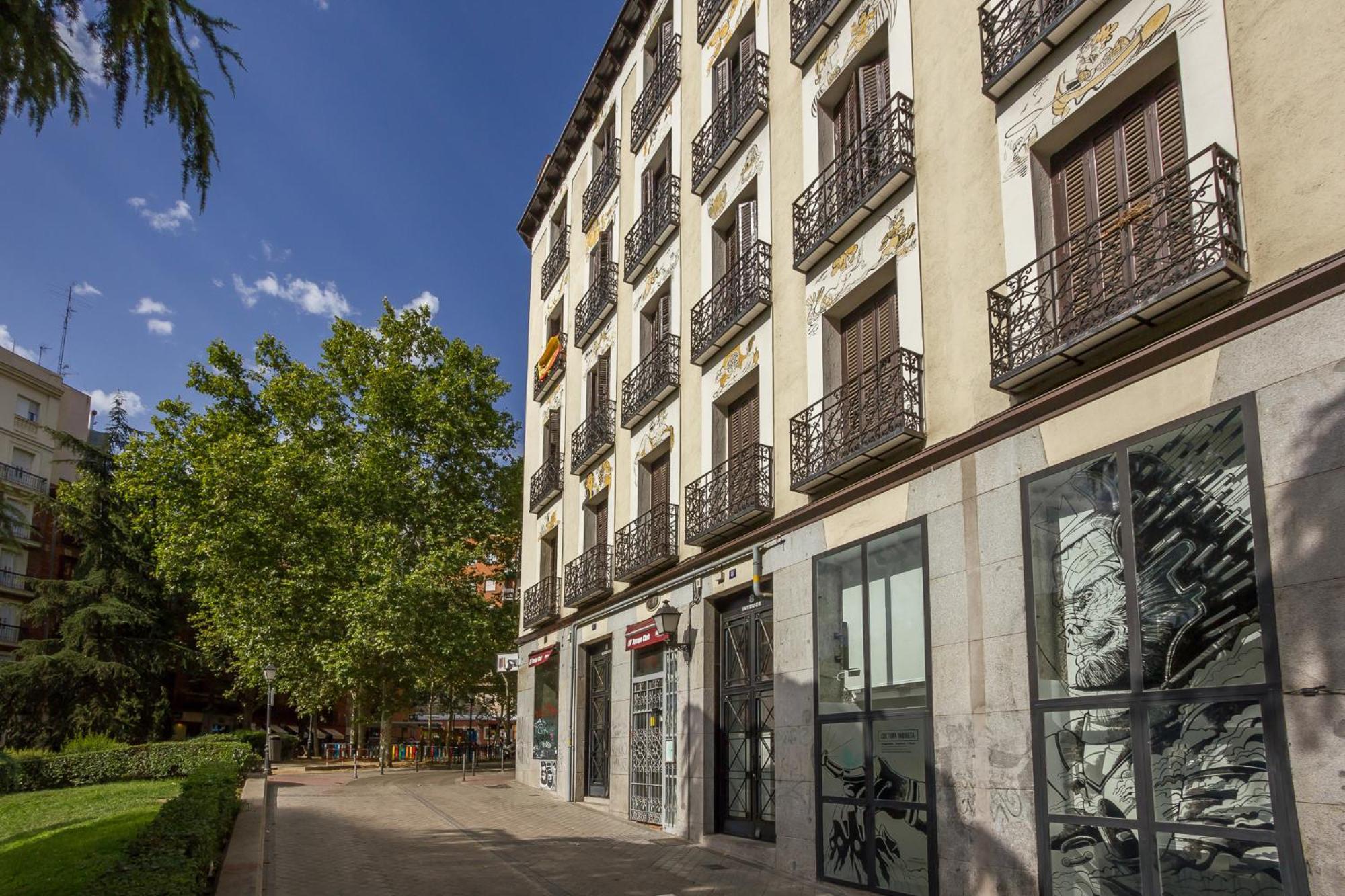 Gasthof Amplias En El Corazon De - Plaza De Espana Madrid